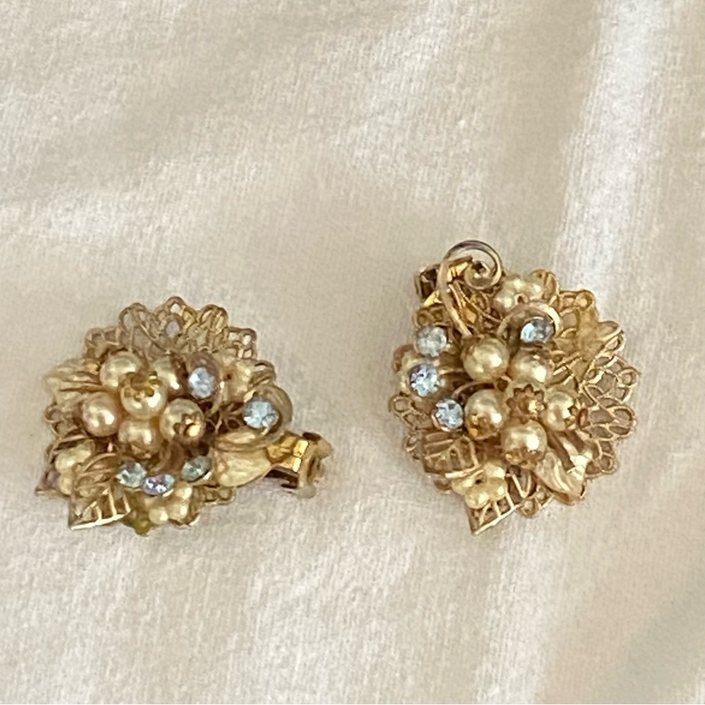Haskell style clipon Vintage estate earrings gorgeous wire design layered beauty